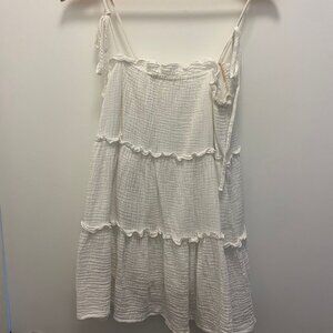 Showpo White Sleeveless Mini Dress 🌼👗